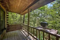 Eureka Springs Studio w/ Deck, Views & BBQ! - 2-Star