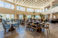 Elysian Luxury Hotel and Spa - فطور