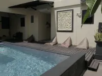 Suardana Inn's - pantai