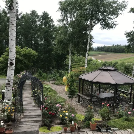 Ritz Garden Niji