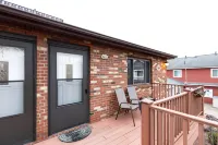 Balcony with Stunning Lake and River Views - Gorgeous Townhouse Getaway Hotels in Huron