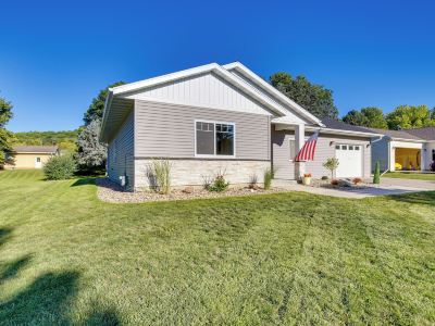 Mankato Getaway w/ Game Room & Salt Water Hot Tub!