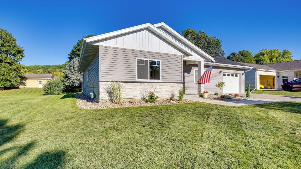 Mankato Getaway w/ Game Room & Salt Water Hot Tub!