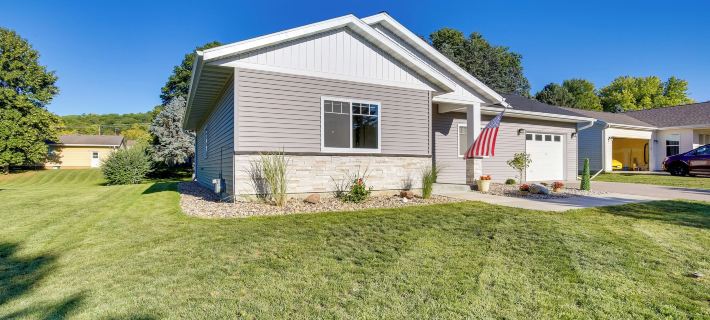 Mankato Getaway w/ Game Room & Salt Water Hot Tub! Hotels in Mankato