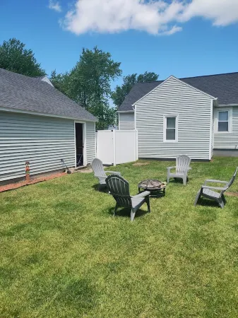 Newly renovated home 5 minutes from beach, dining and recreation