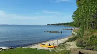 Waterfront Cottage w Private Beach on Chesapeake Bay! - Boutique