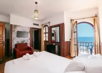 蒙特克里斯托飯店 帶屋頂泳池