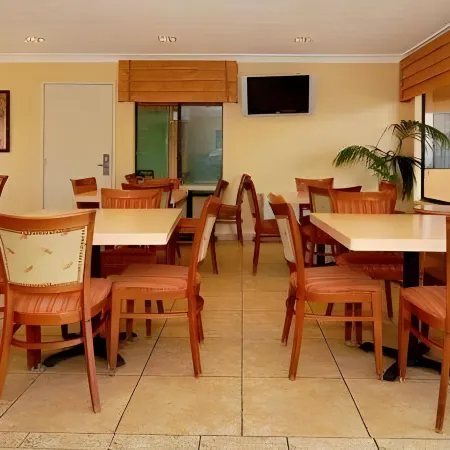 Stanford Inn & Suites Anaheim