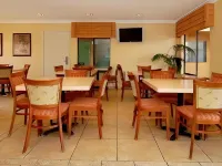 Stanford Inn & Suites Anaheim - Desayuno