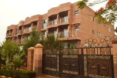 Super Paradise Hotel Hotel in zona Tombe di Kasubi