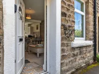 Suzy's Cottage Hotels in High Peak