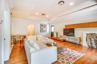 Guest House in Private Villa ~ 23 Mi to Washington