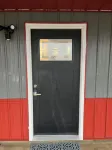Charming and private 3-bedroom farmhouse in lovely Evanston with WiFi, AC.