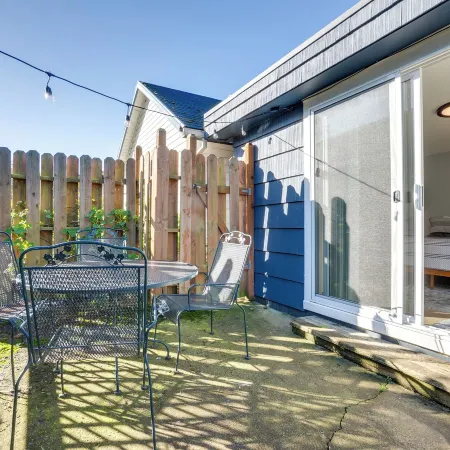 Bandon Beach House Rental Walk to Downtown!