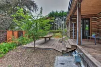 Quiet & Cozy Eureka Home Near Sequoia Park & Zoo! - バルコニー