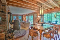 Serene Riverfront StayThe Mill River Cabin - Country Houses