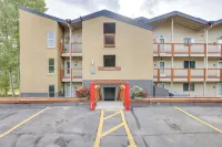Silverthorne Condo w/ Lake Views: 10 Mi to Skiing! - 3-stjärniga