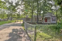 Lake Hamilton Home w/ Dock: 8 Mi to Hot Springs NP - 3-Star