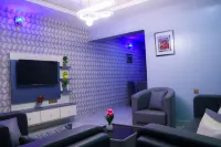 Lexaren Luxury Apartments Hotel di Okpanam