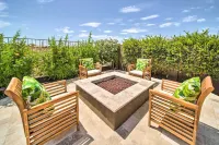 Resort-Style Pool & Spa: Upscale Goodyear Home - Homestays