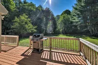 Charming Saco Home w/ Deck, 5 Mi to Beach! - WiFi