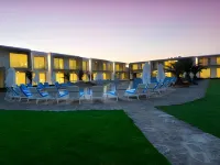 Lugga Boutique Hotel & Beach