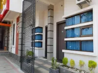 Hotel Bintang Redannte فنادق في Tarogong Kaler