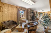 Spirit Lake Lodge Hotels in Grand Lake