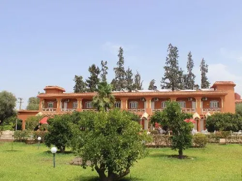 Hotel Al Bassatine - ที่มีสระว่ายน้ำ