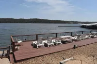 Beautiful Lakefront Condo with Boat Slip, Pool Access and Great Location!