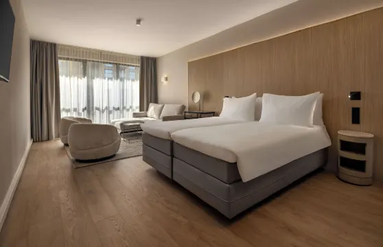 恩荷芬韋斯特考得酒店