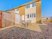 Quirky, Family Home in Glasgow Hotels near Glasgow Prestwick Airport