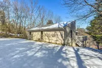Massanutten Retreat w/ Double Deck & Mtn View! - Parkplatz