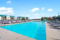 워터스 엣지 리트리트 - 6인용! 실버 달러 시티 주변 호텔