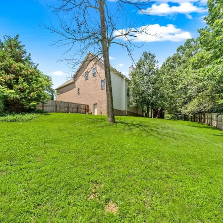 Corporate Rental-4 Bedroom House in Nashville  on End of Culdesac.