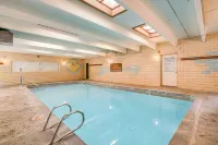2 Blocks to Main St Downtown Frisco Condo! - Pools