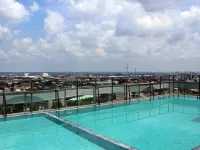 Harris Hotel Pontianak - Pool