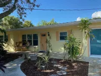 4BR Spacious Paradise Hotels in Siesta Key