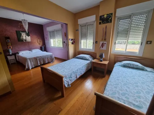 Large detached villa in Avignon for 12 people