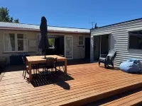 Cosy 1960's Kiwi Holiday House Hotels in Omarama