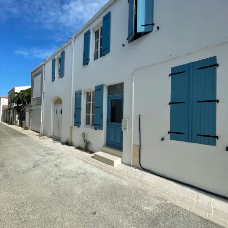 Luxueuse Maison Locéan Отели в г. Ле-Шато-д'Олерон