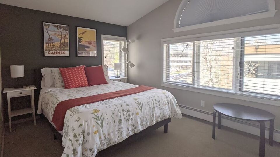 Downtown Creekside Retreat