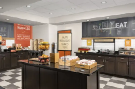 Hampton Inn Augusta Hotel di Augusta