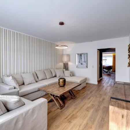Luxury apartment, 140sqm, top location, two parking spaces