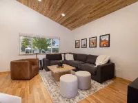 FRUITOPIA! Your 4 bedroom, 2 bath adventure basecamp in downtown Fruita CO Hotels in Fruita