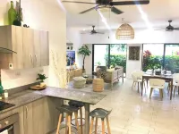 Bright 2BR Condo w/ Pool, Walk to Beach + Downtown