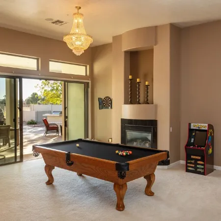 Big Luxury House on Golf Course in Gated Community