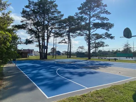 Fabulous 3 Bedroom House. Peaceful, Relaxing Sunnywood Retreat in Chincoteague.