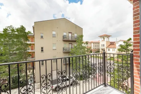 Tiger Tailgate Retreat – Walk to LSU Stadium & Campus Fun!