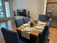 Lux 2BD condo with pool, gym, hot tube, barbecue, free parking